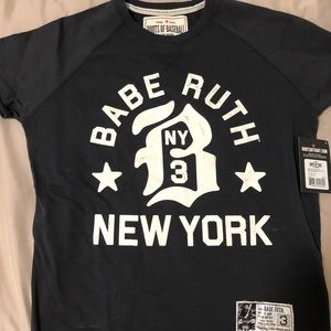 Roots of fight shorts sleeve sweater